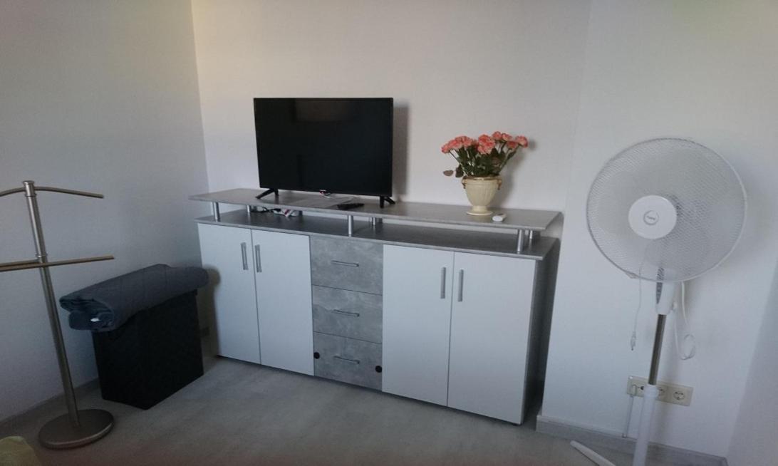 Ferienwohnung Und Apartment Loebau, Stadt- Und Messenah 外观 照片